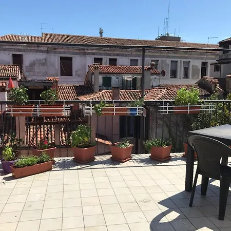 Ca' Ruffoni Terrace Apartament